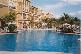 Swimming Pool des Porto Real Resort