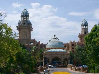 Die Zufahrt zum Palace Hotel in Sun City
