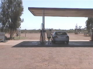 Eine Tankstelle im Niemandsland